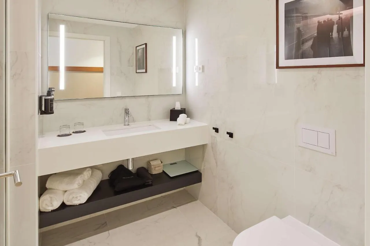 Via Sants Hotel Barcelona, Tapestry Collection By Hilton