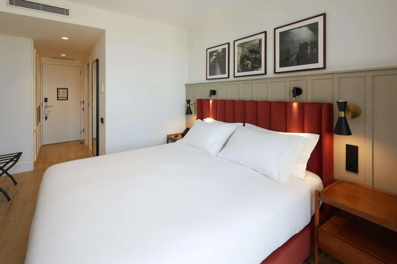 Via Sants Hotel Barcelona, Tapestry Collection By Hilton