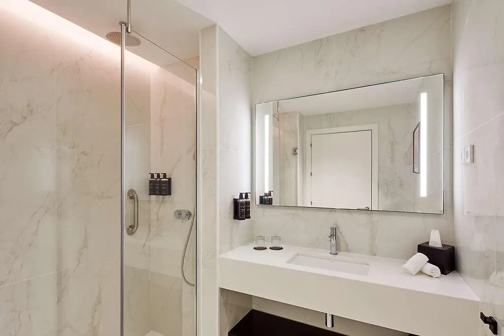 Via Sants Hotel Barcelona, Tapestry Collection By Hilton  Barcelone